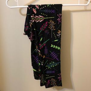 Lularoe floral leggings (OS)